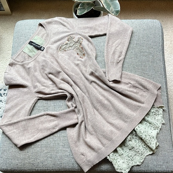 Vintage Lace Sweater with rhinestone and pearl detailing, Size: S/M - Picture 17 of 17